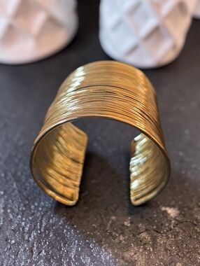 Nwt  Fashion Jewelry Gold-Tone Wrapped Wire Cuff Bracelet - Women Jewelry